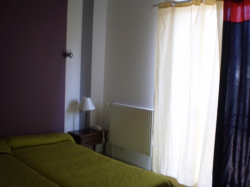 Hotel L Ander Saint-Flour  Room photo