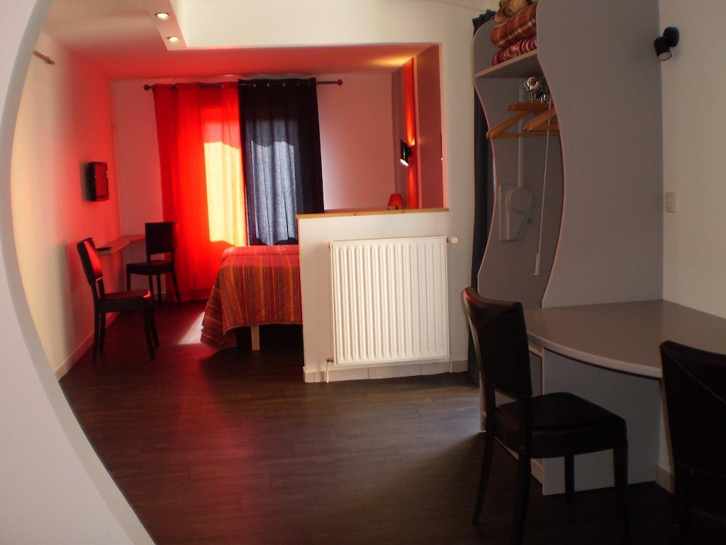 Hotel L Ander Saint-Flour  Room photo