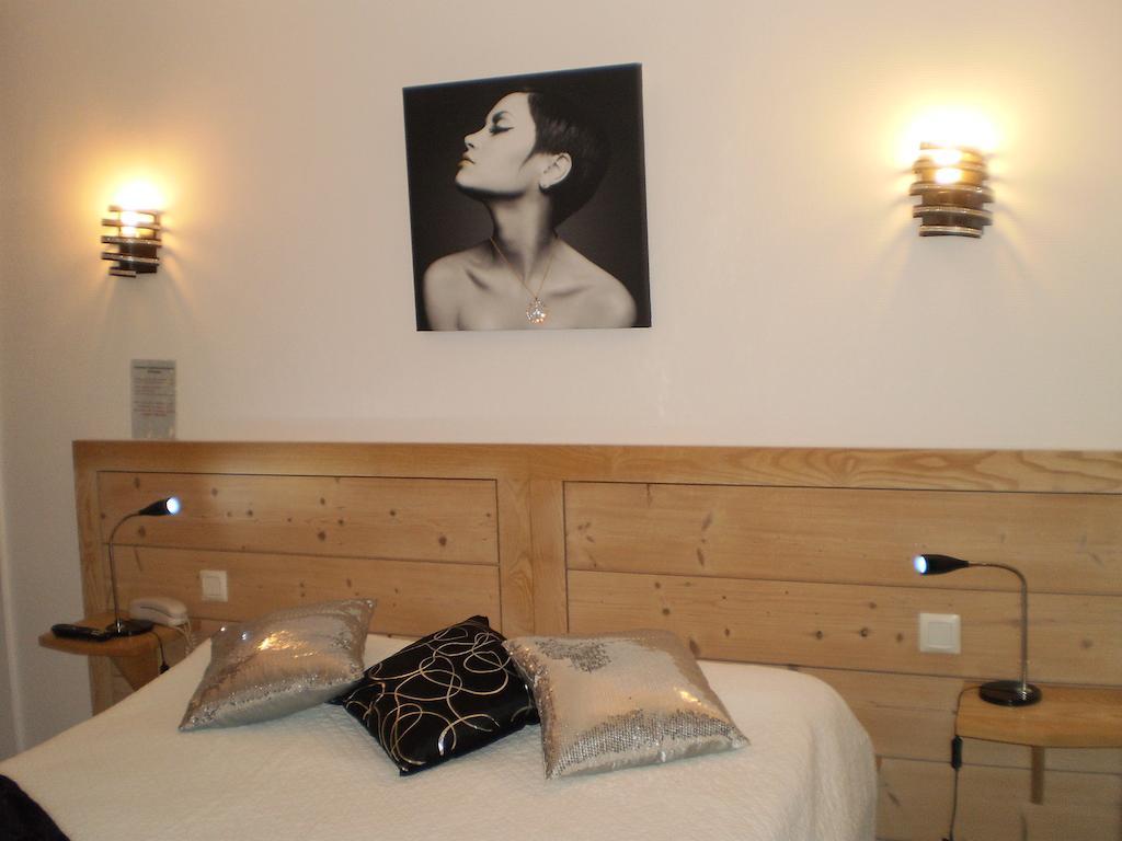 Hotel L Ander Saint-Flour  Room photo