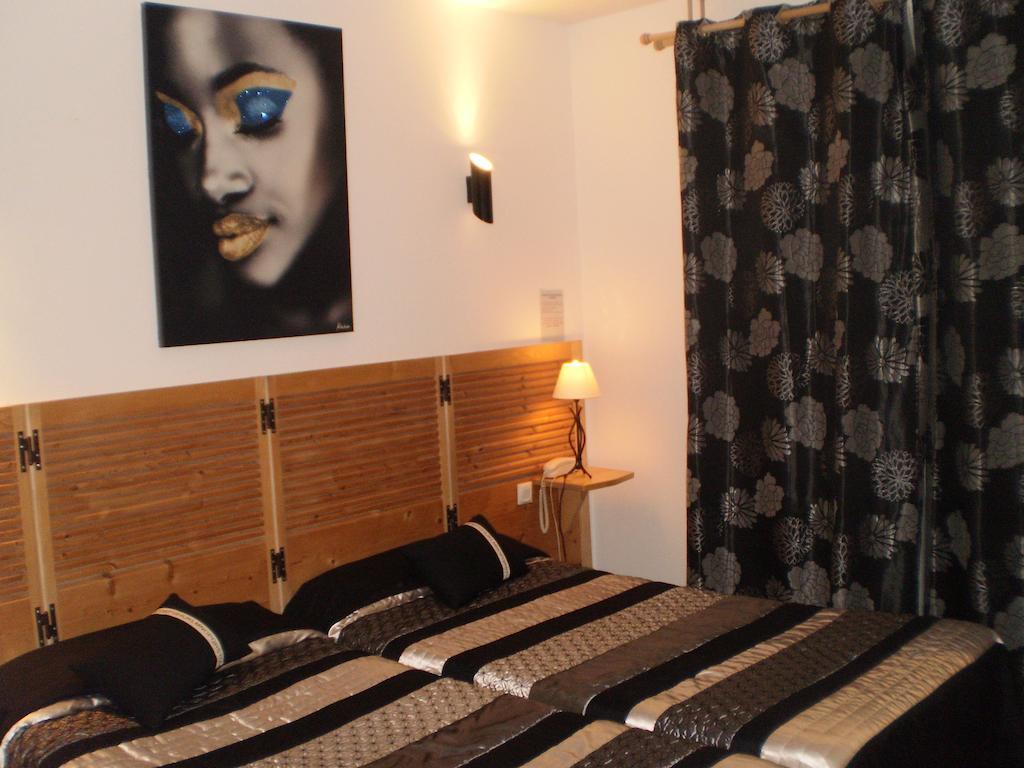 Hotel L Ander Saint-Flour  Room photo